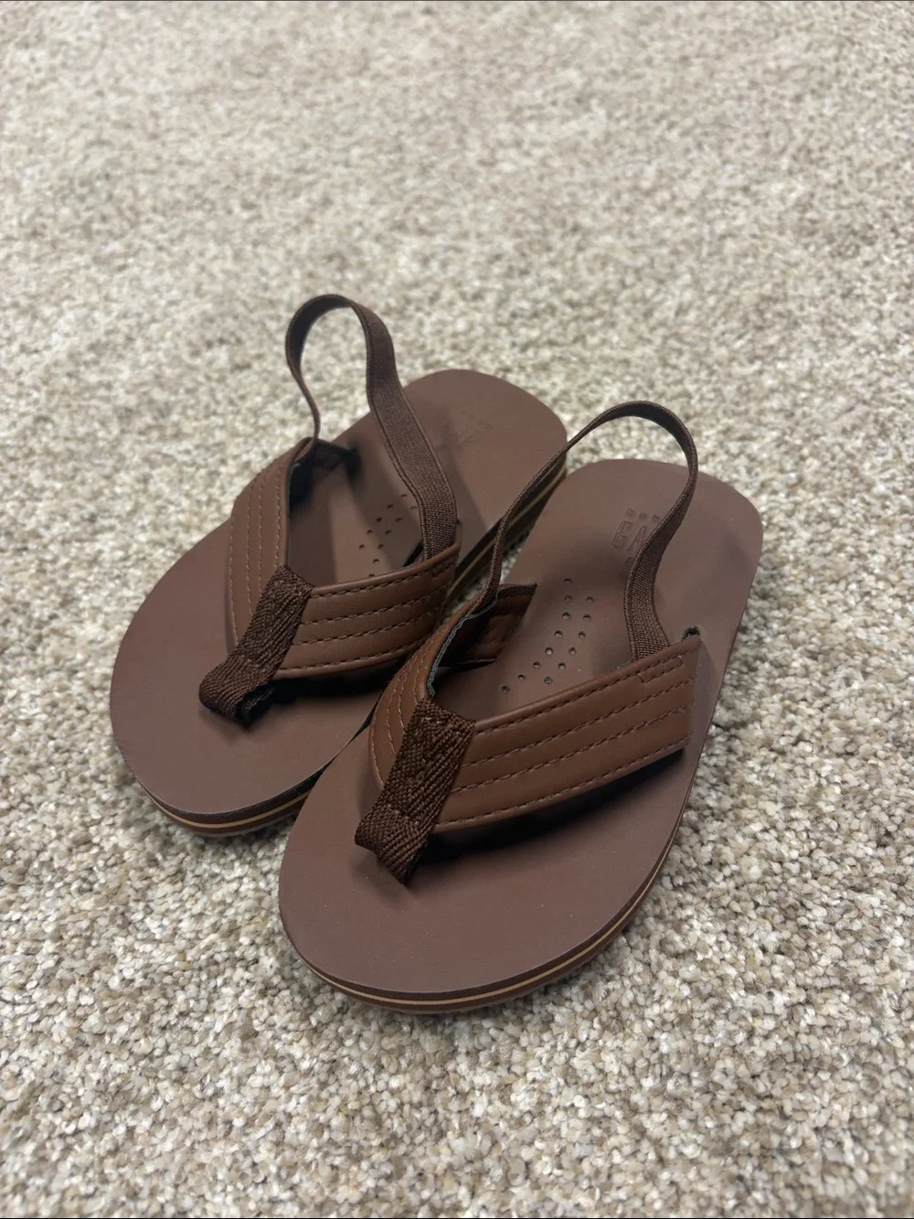 Baby gap size 8 flip flops